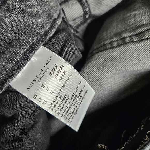 American Eagle Highest Rise Mom Jeans Distressed 12 Black Wash - Picture 11 of 11